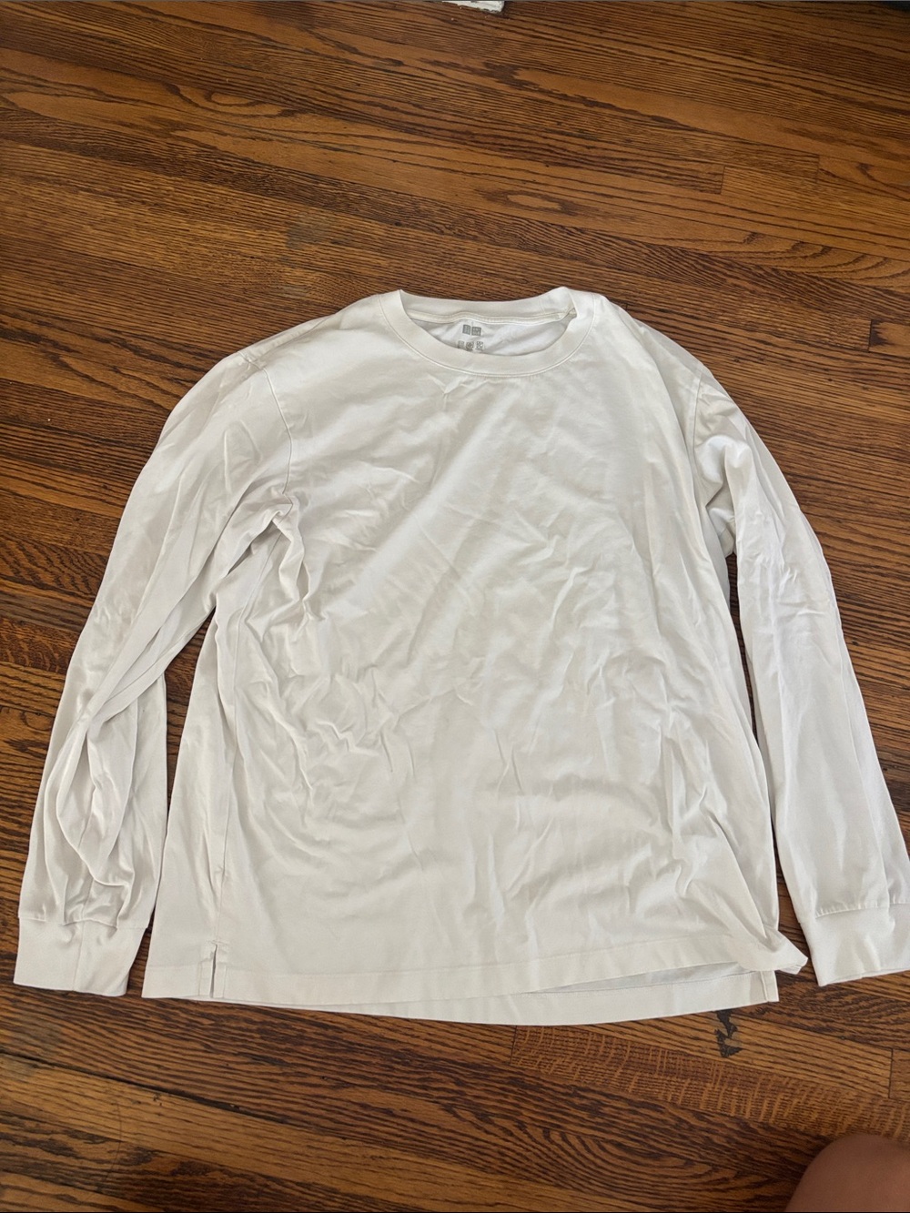 Uniqlo Men's Long-Sleeve Crew Neck Shirt - White